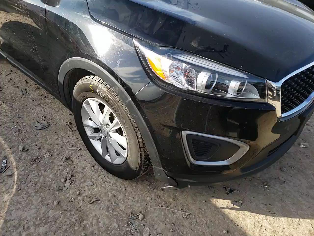 2017 KIA SORENTO LX - 5XYPGDA55HG198897
