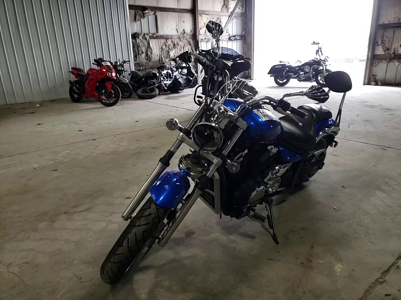 2011 YAMAHA XVS1300 CU JYAVP33E4BA000411