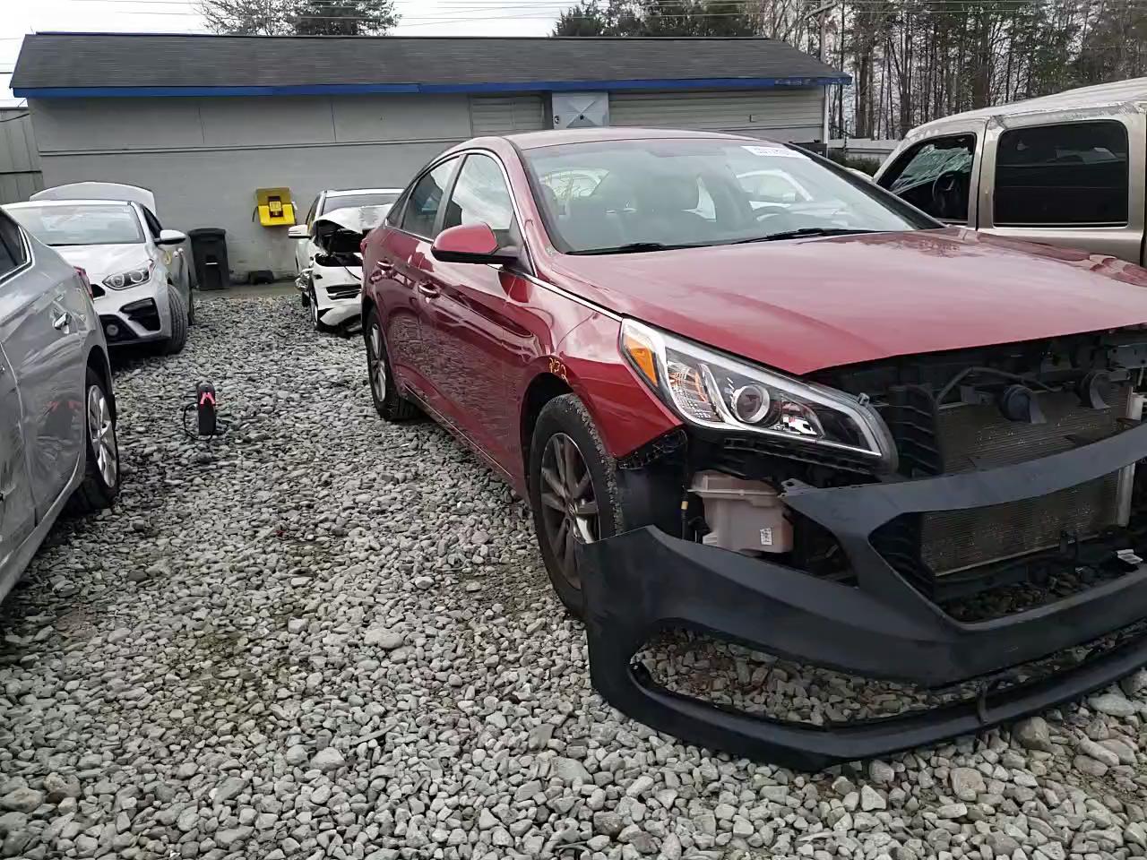 2016 HYUNDAI SONATA SE - 5NPE24AF9GH348483