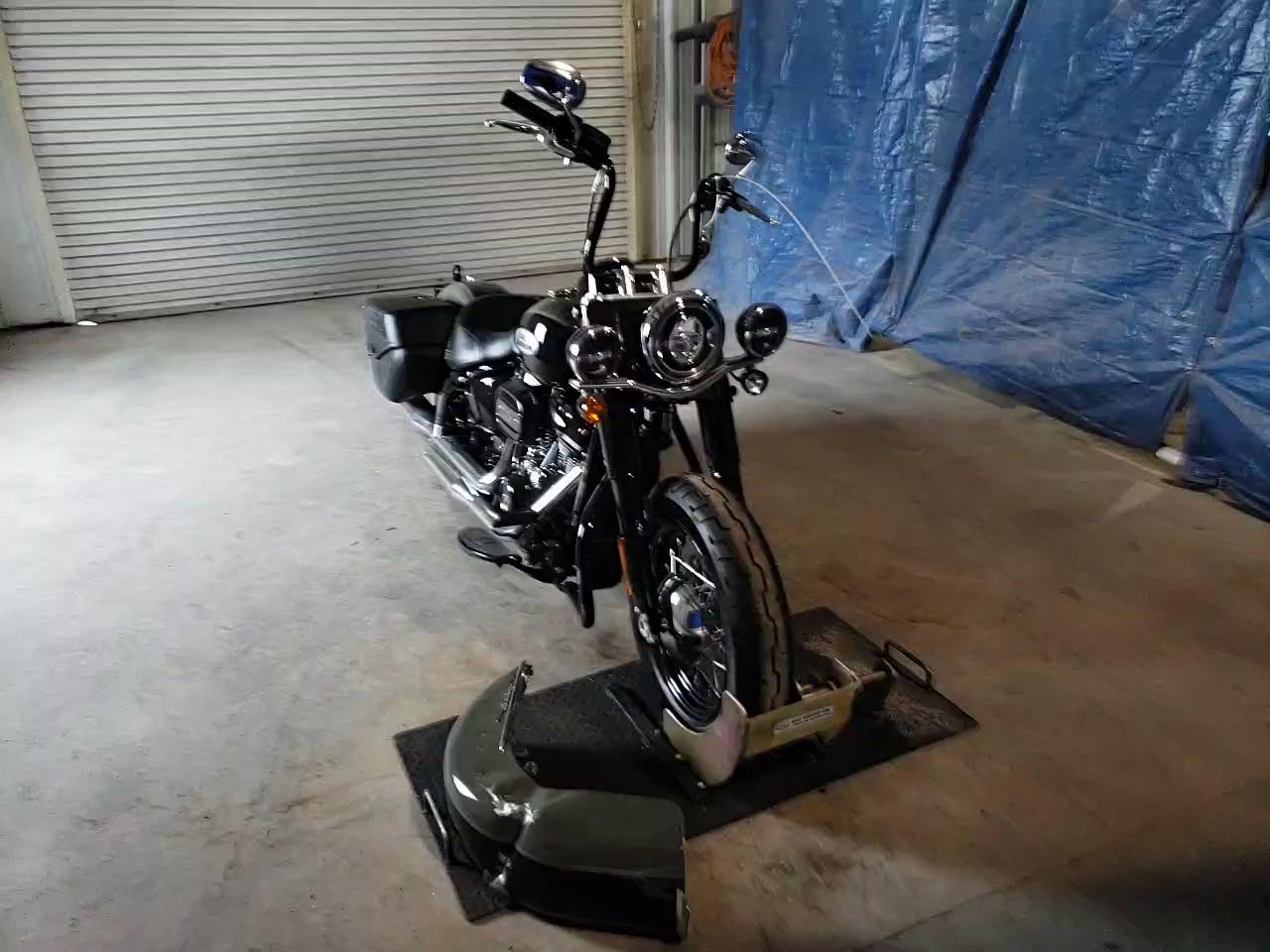 2021 HARLEY-DAVIDSON FLHCS 1HD1YBK13MB051841