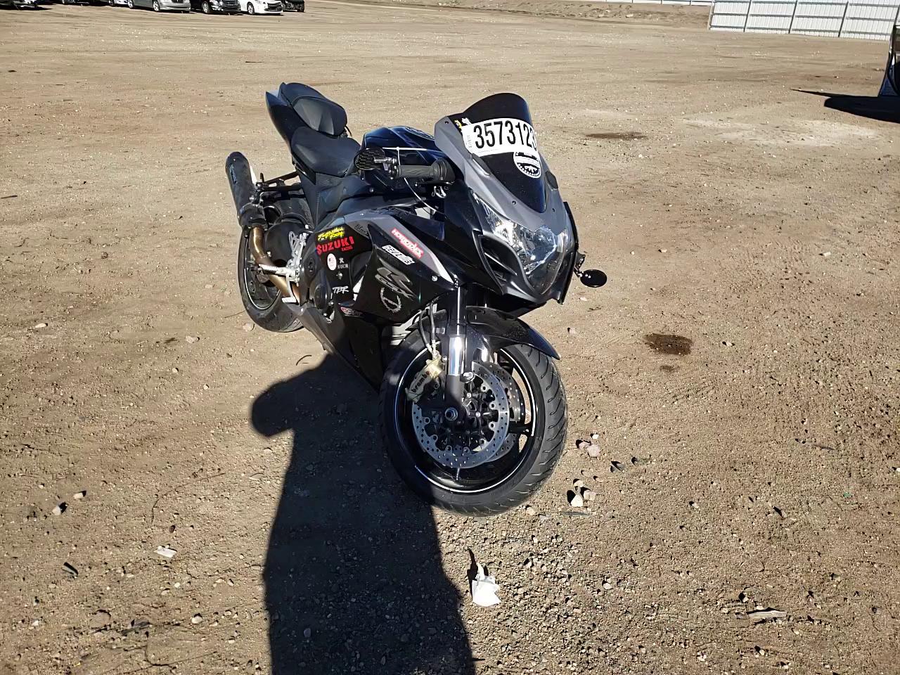 2014 SUZUKI GSX-R1000 JS1GT78A7E2100761