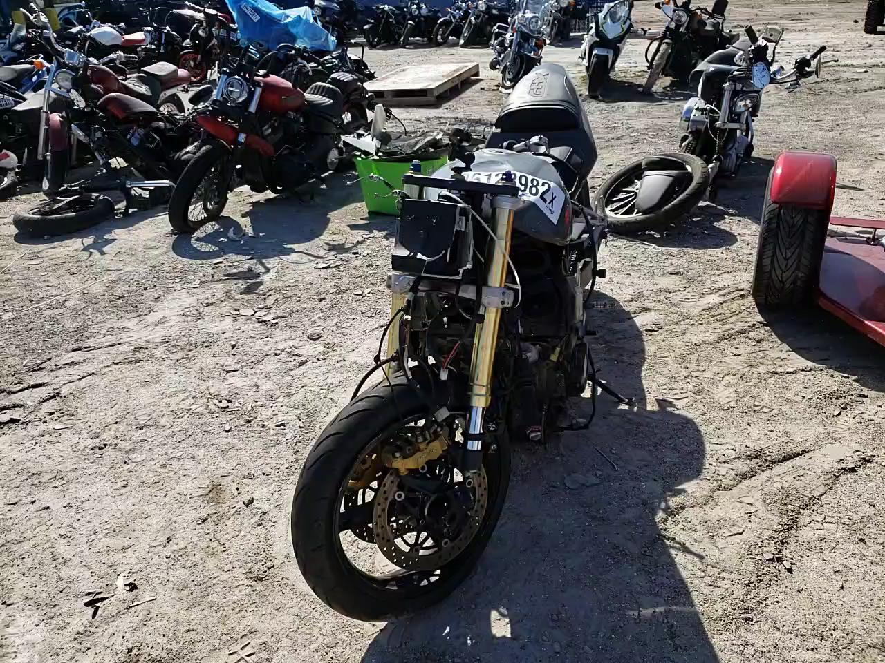2005 SUZUKI GSX-R750 K JS1GR7JA752107394
