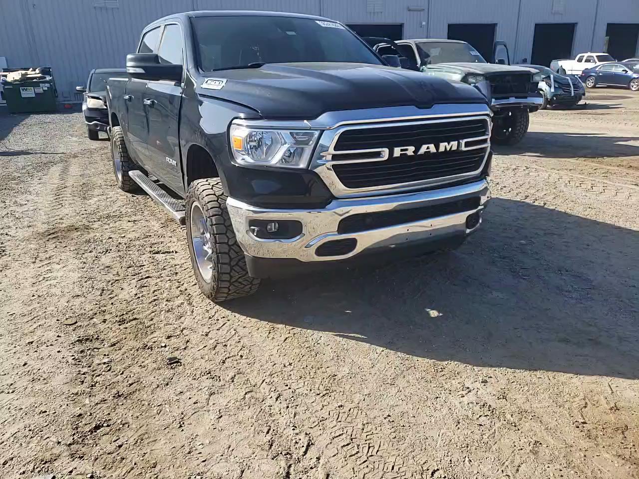2019 RAM 1500 BIG H - 1C6SRFFT5KN802771