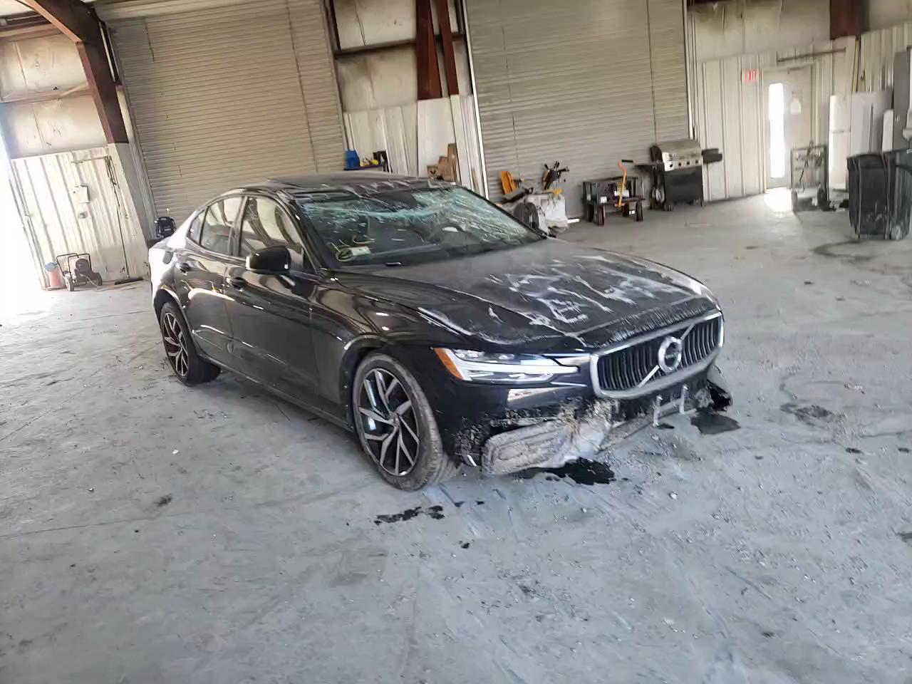 2019 VOLVO S60 T6 MOM 7JRA22TK7KG016702