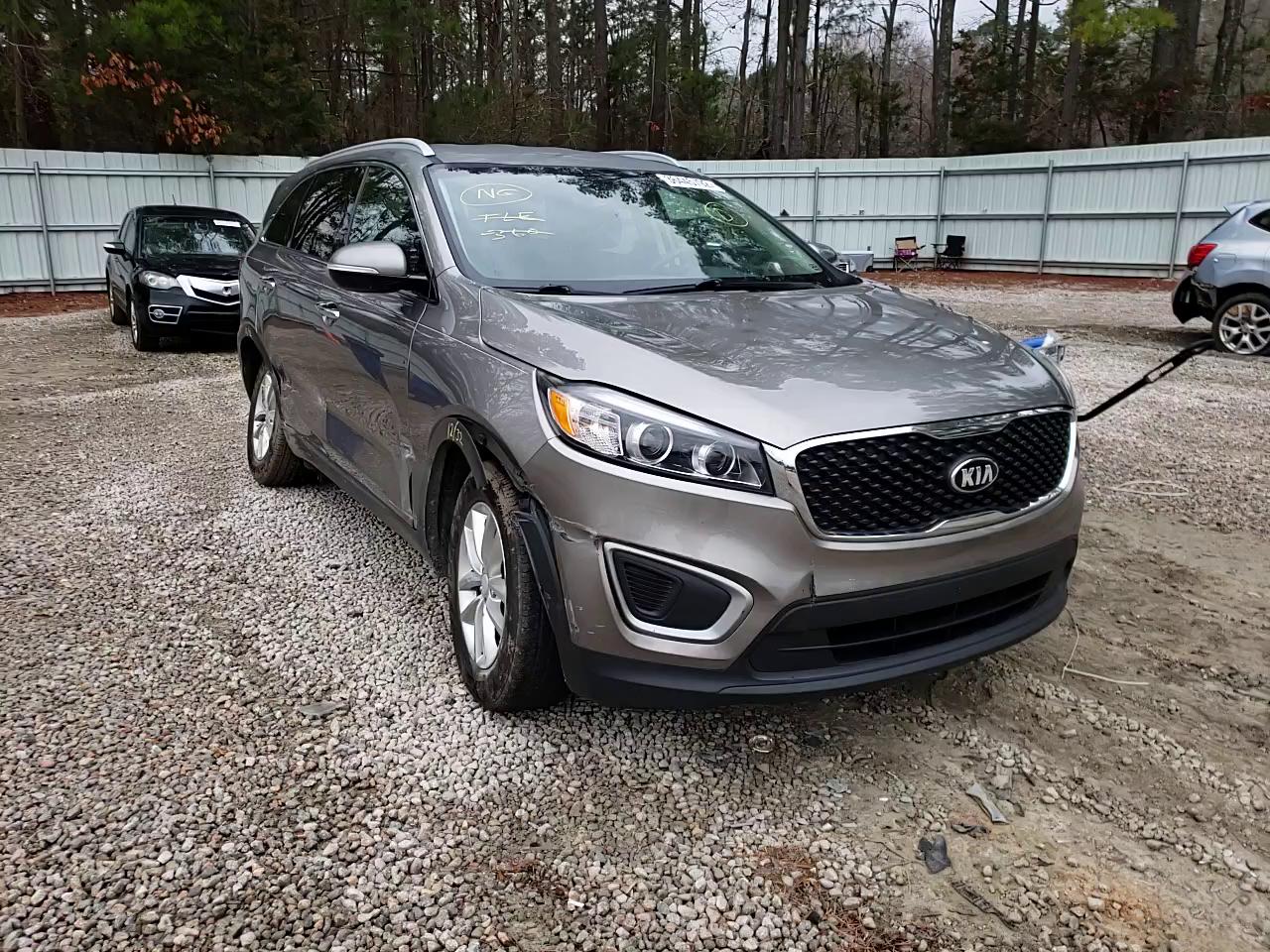 2016 KIA SORENTO LX - 5XYPG4A33GG056254