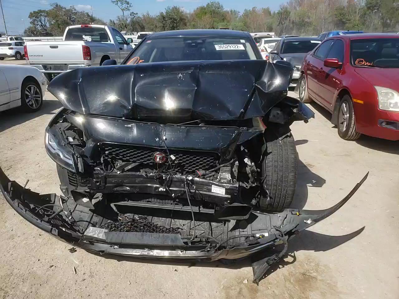 2017 JAGUAR XF PREMIUM SAJBD4BV5HCY38632