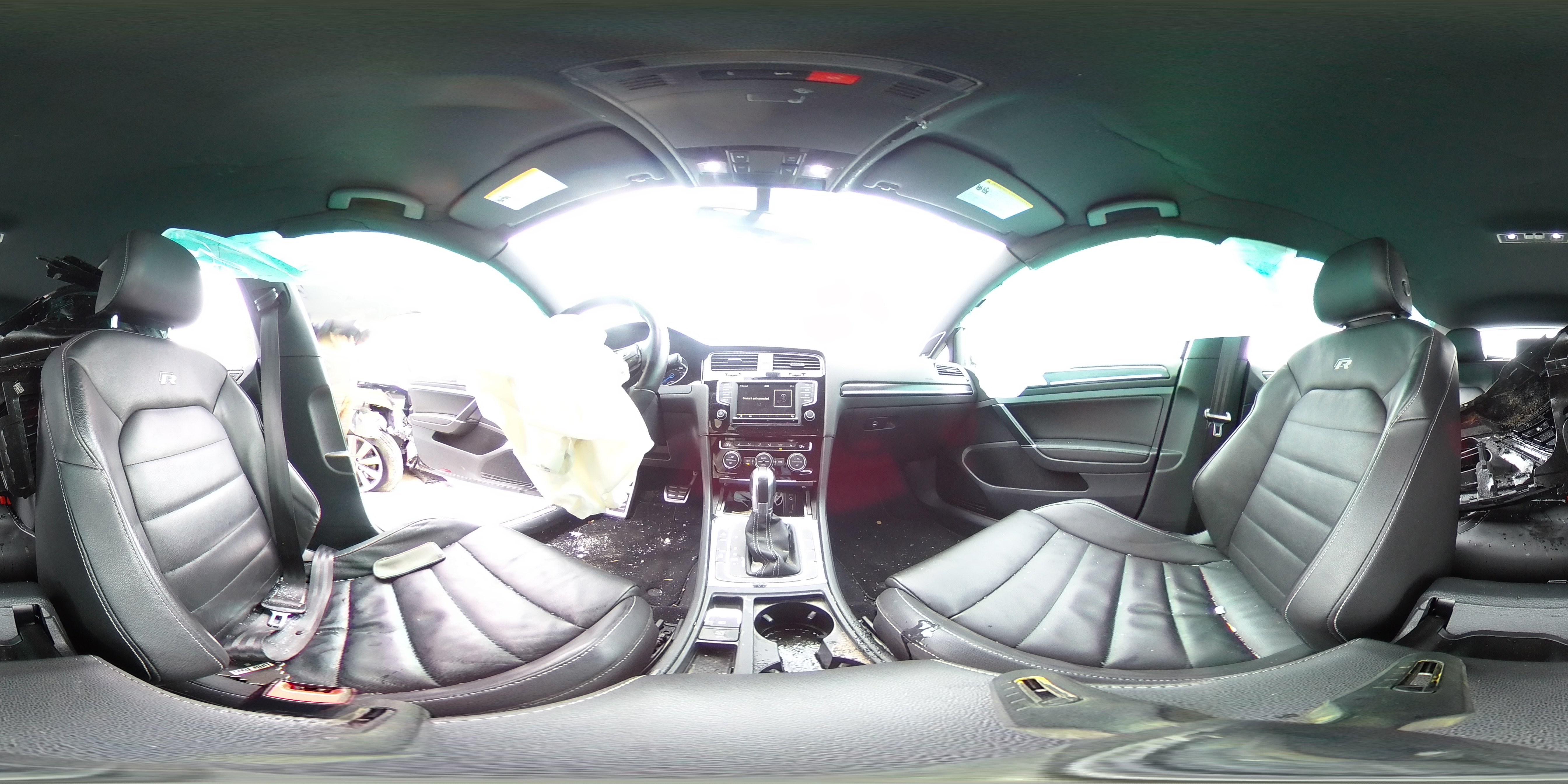 2016 VOLKSWAGEN GOLF R WVWLF7AU0GW100273