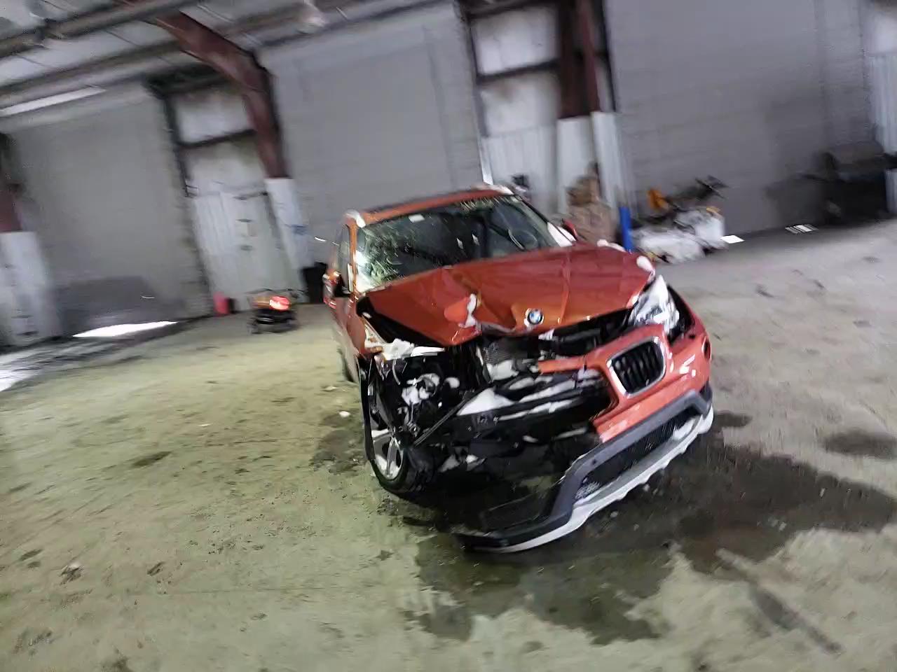 2015 BMW X1 XDRIVE3 WBAVM5C5XFVV94720