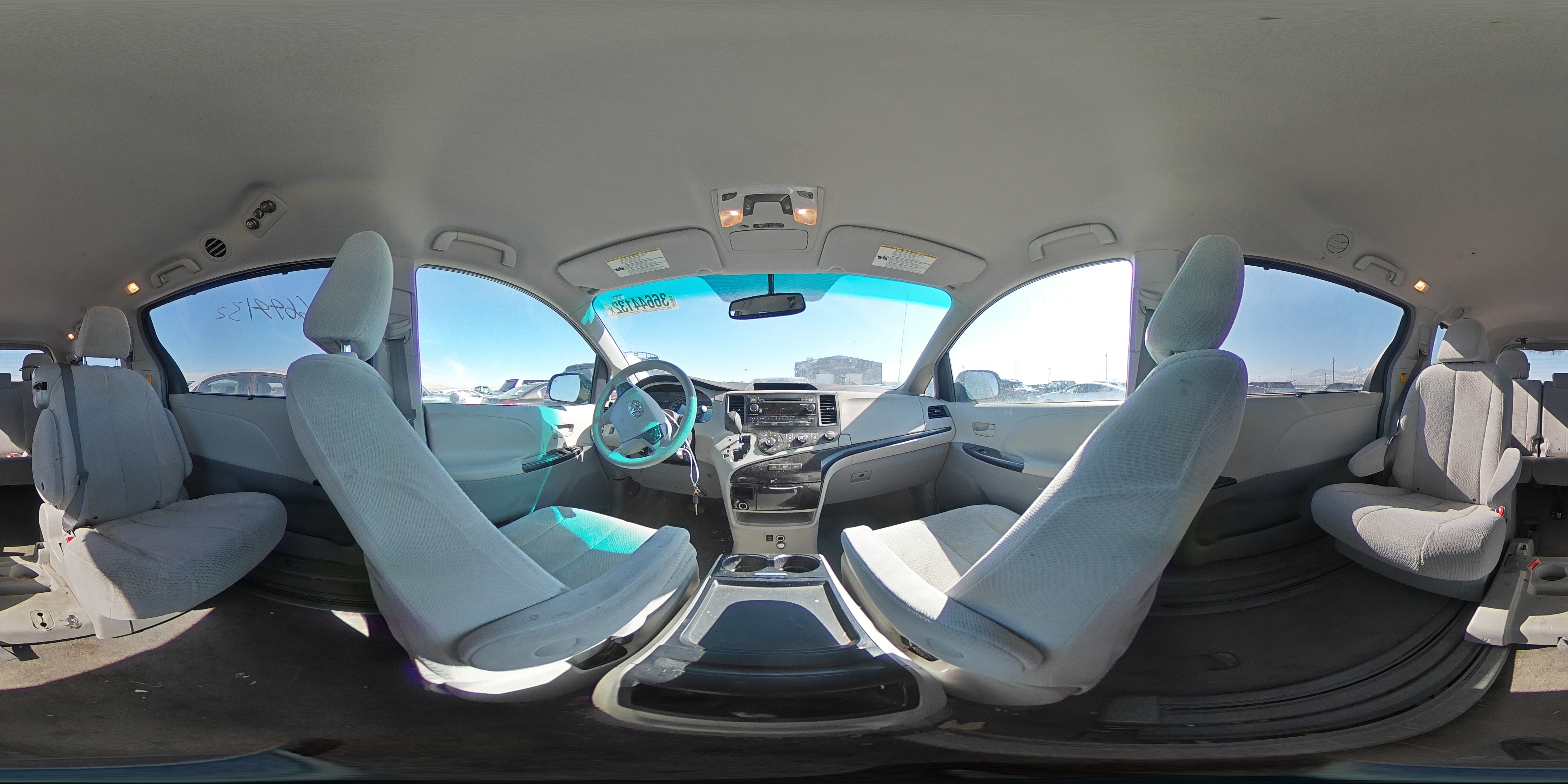 2011 TOYOTA SIENNA LE - 5TDKK3DC0BS136492