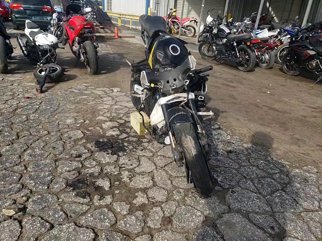2006 SUZUKI GSX-R750 K JS1GR7KA862108053
