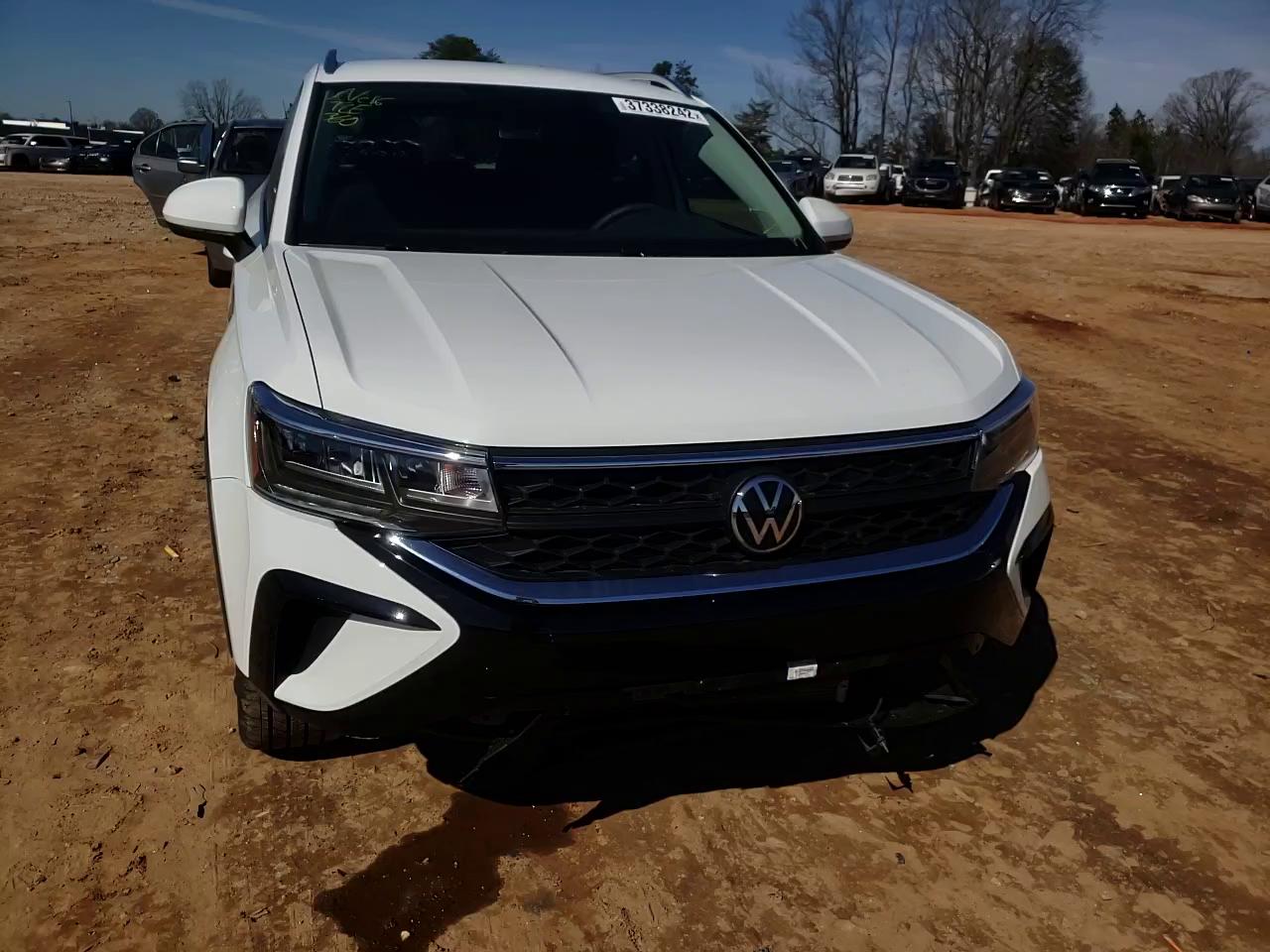 2022 VOLKSWAGEN TAOS SE 3VVWX7B24NM019637
