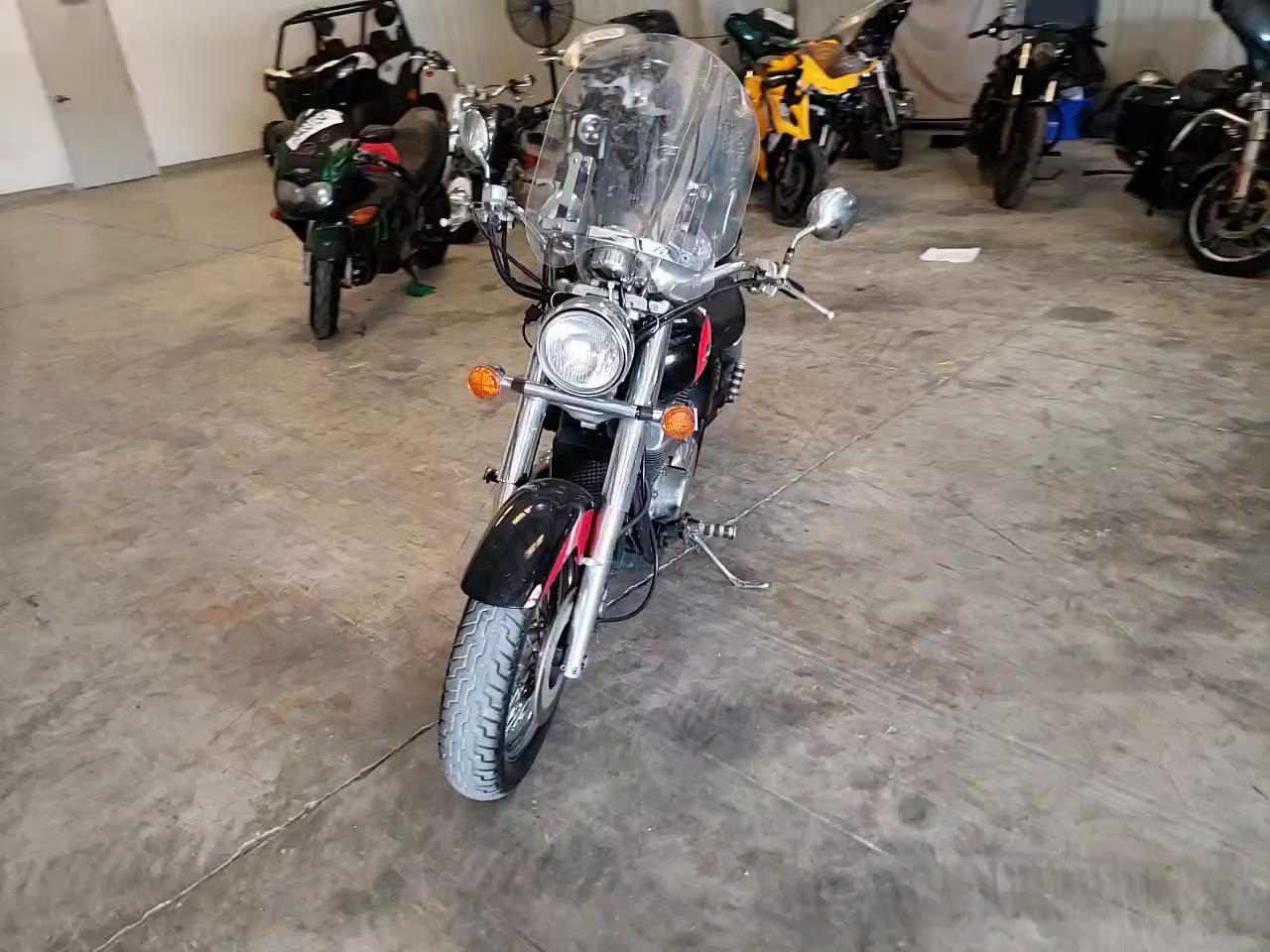 2000 HONDA VT750 CD2 JH2RC4466YK301173