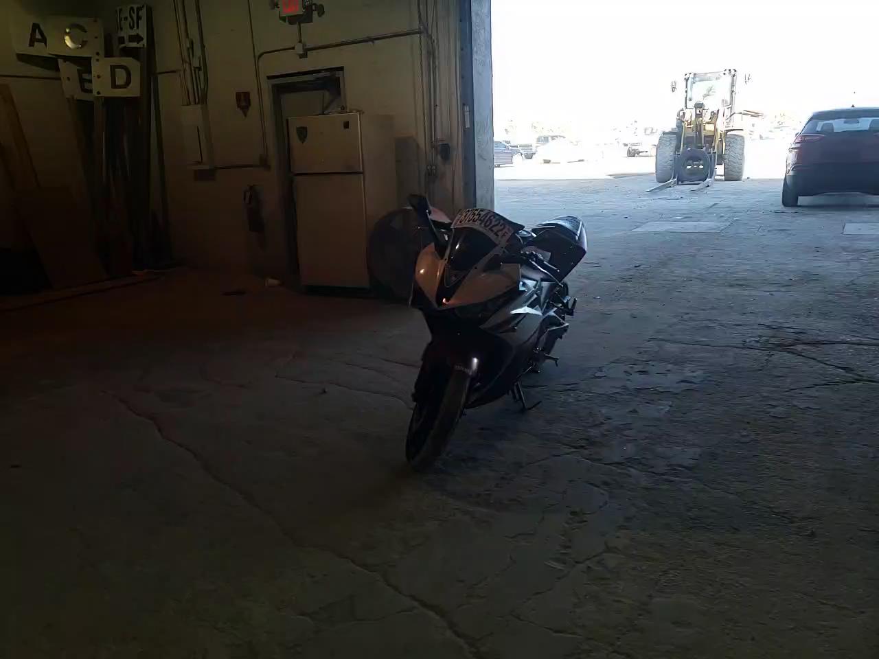 2016 YAMAHA YZFR3 MH3RH06Y9GK012709