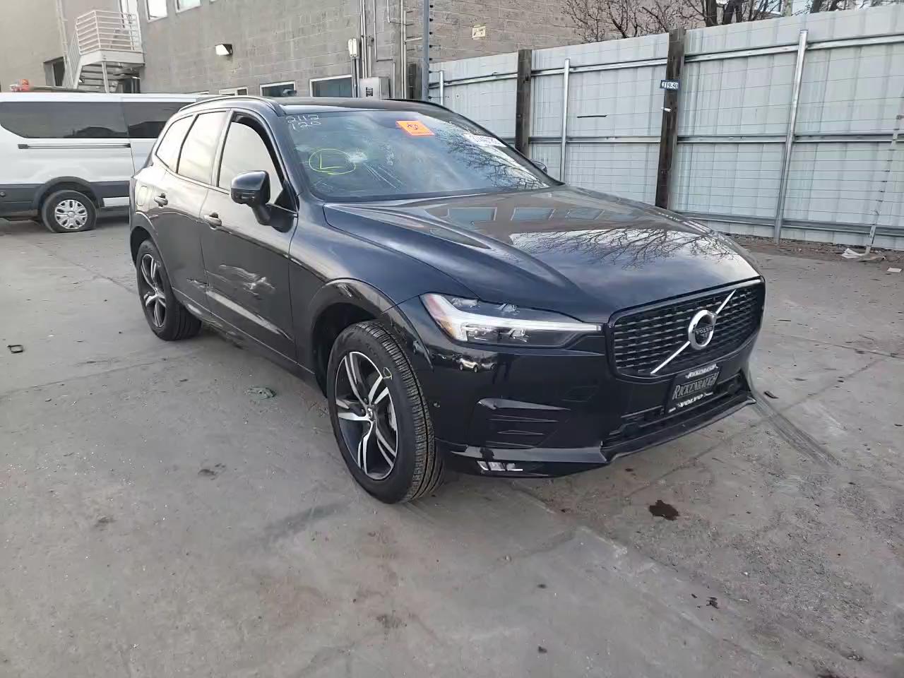 2021 VOLVO XC60 T5 R- YV4102RMXM1824395