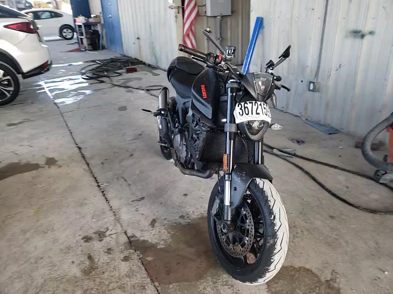 2021 DUCATI MONSTER ZDMMAMDT2MB002129