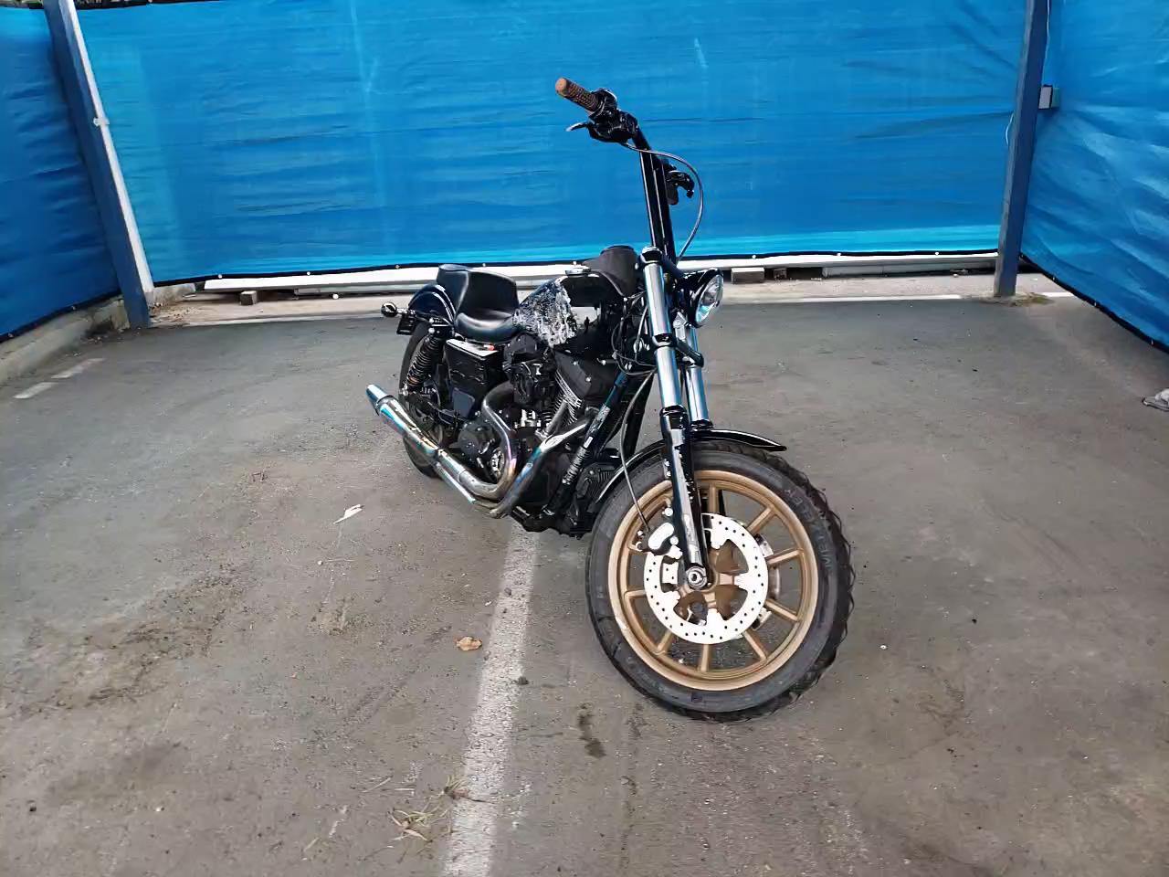 2016 HARLEY-DAVIDSON FXDLS 1HD1GS860GC329910