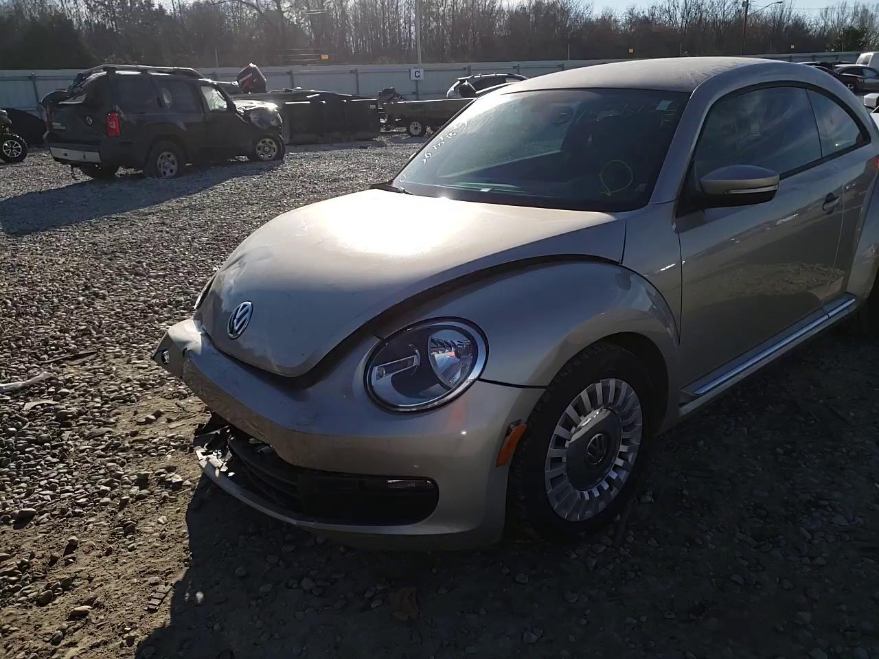 2016 VOLKSWAGEN BEETLE SE 3VWJ07ATXGM602091