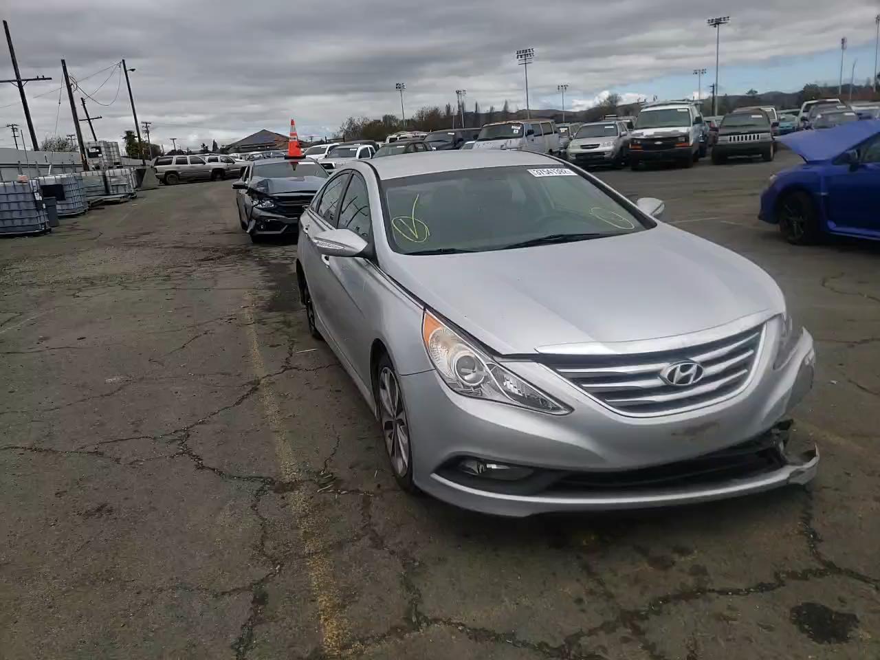 2014 HYUNDAI SONATA SE - 5NPEC4AB8EH866303