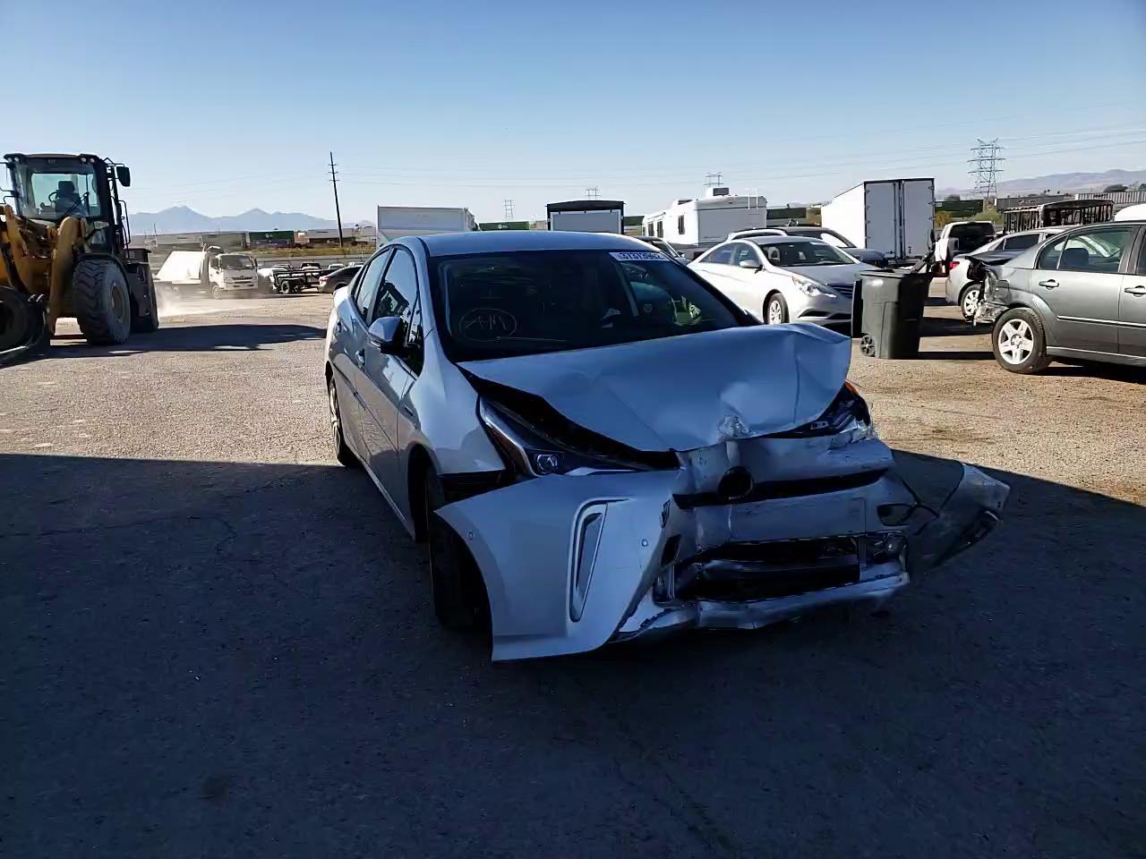 2020 TOYOTA PRIUS LE JTDL9RFU3L3017394