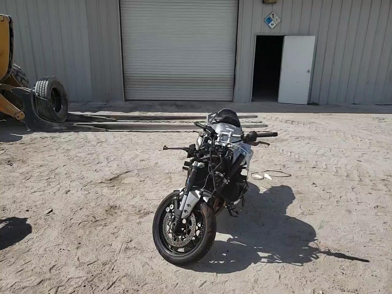 2011 YAMAHA FZ1 S JYARN17E1BA008231