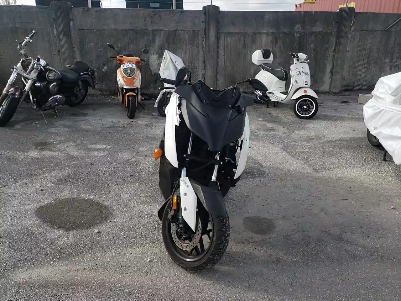2018 YAMAHA CZD300 A MH3SH10Y7JK001439