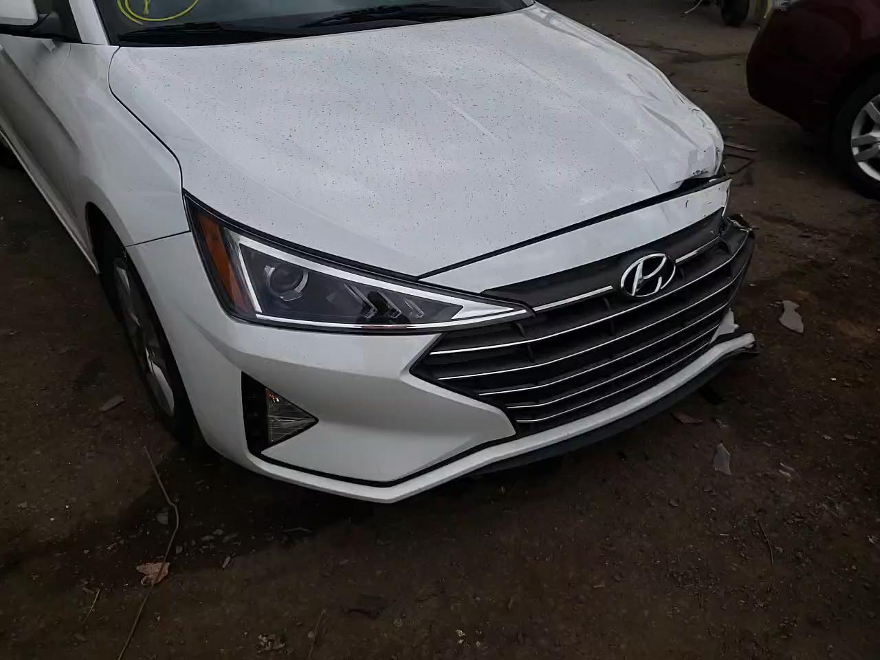 2020 HYUNDAI ELANTRA SE 5NPD84LF5LH547841