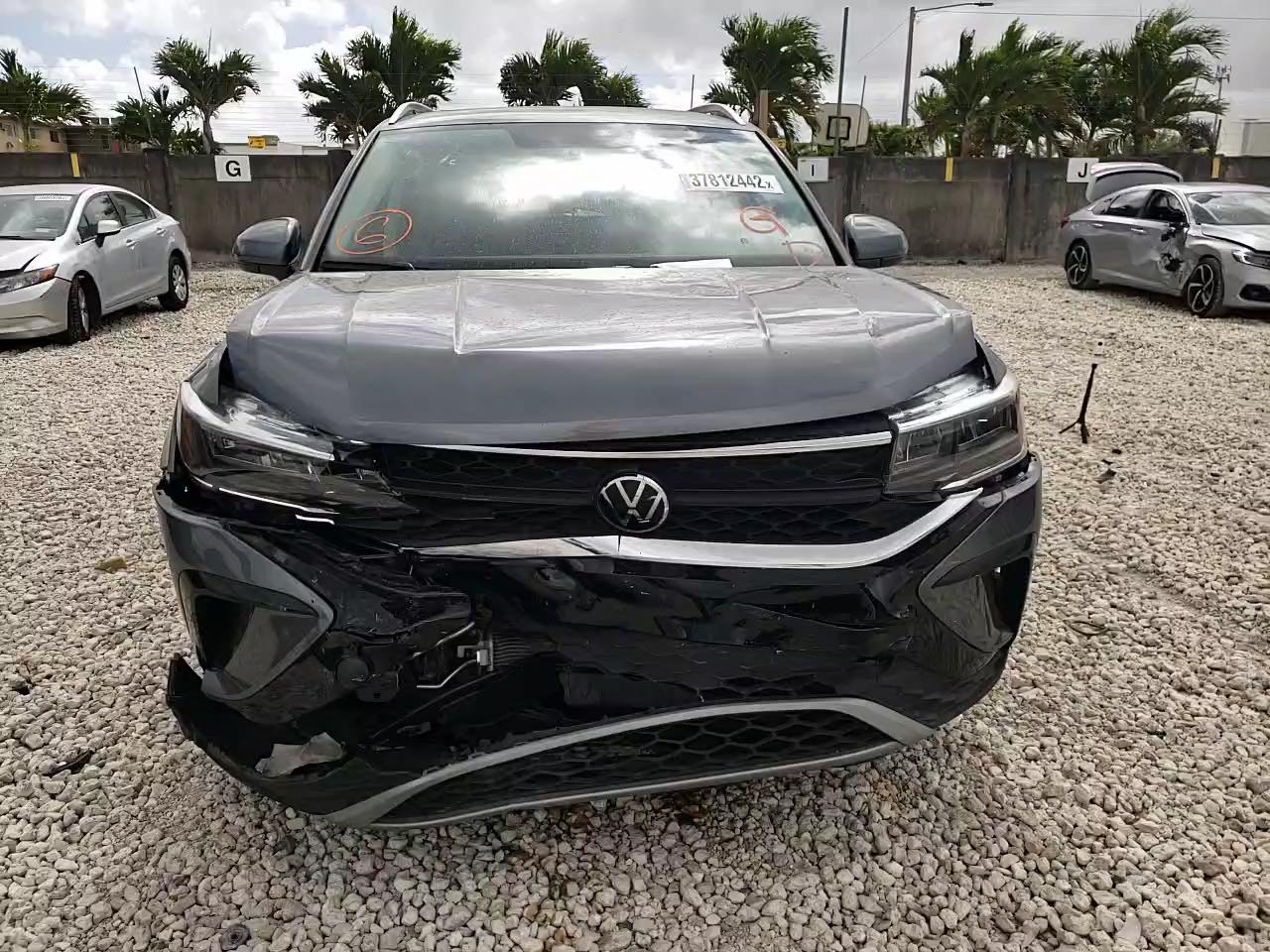 2022 VOLKSWAGEN TAOS SE 3VVTX7B21NM008615