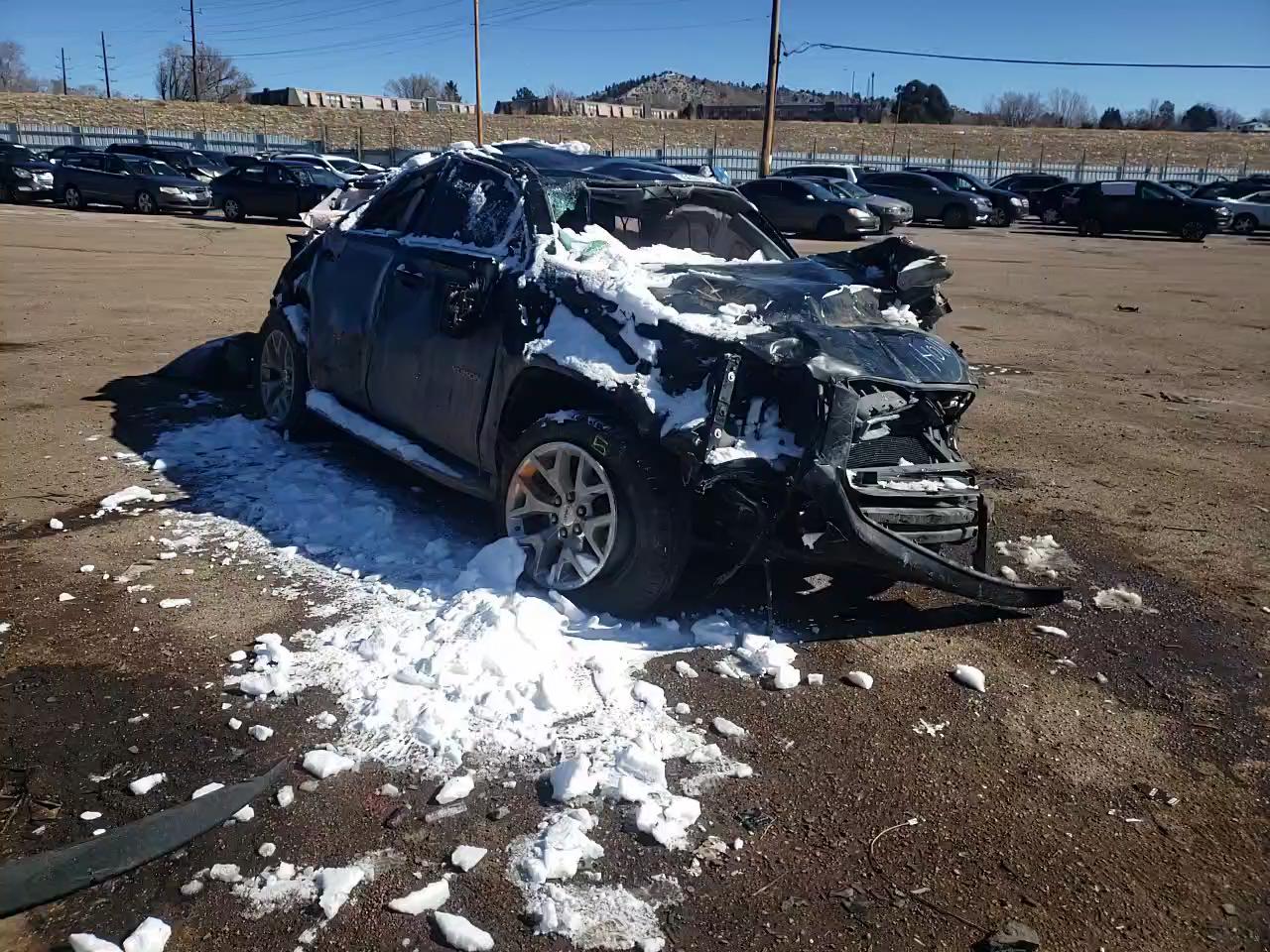 2016 GMC YUKON SLE 1GKS2AKC5GR388045