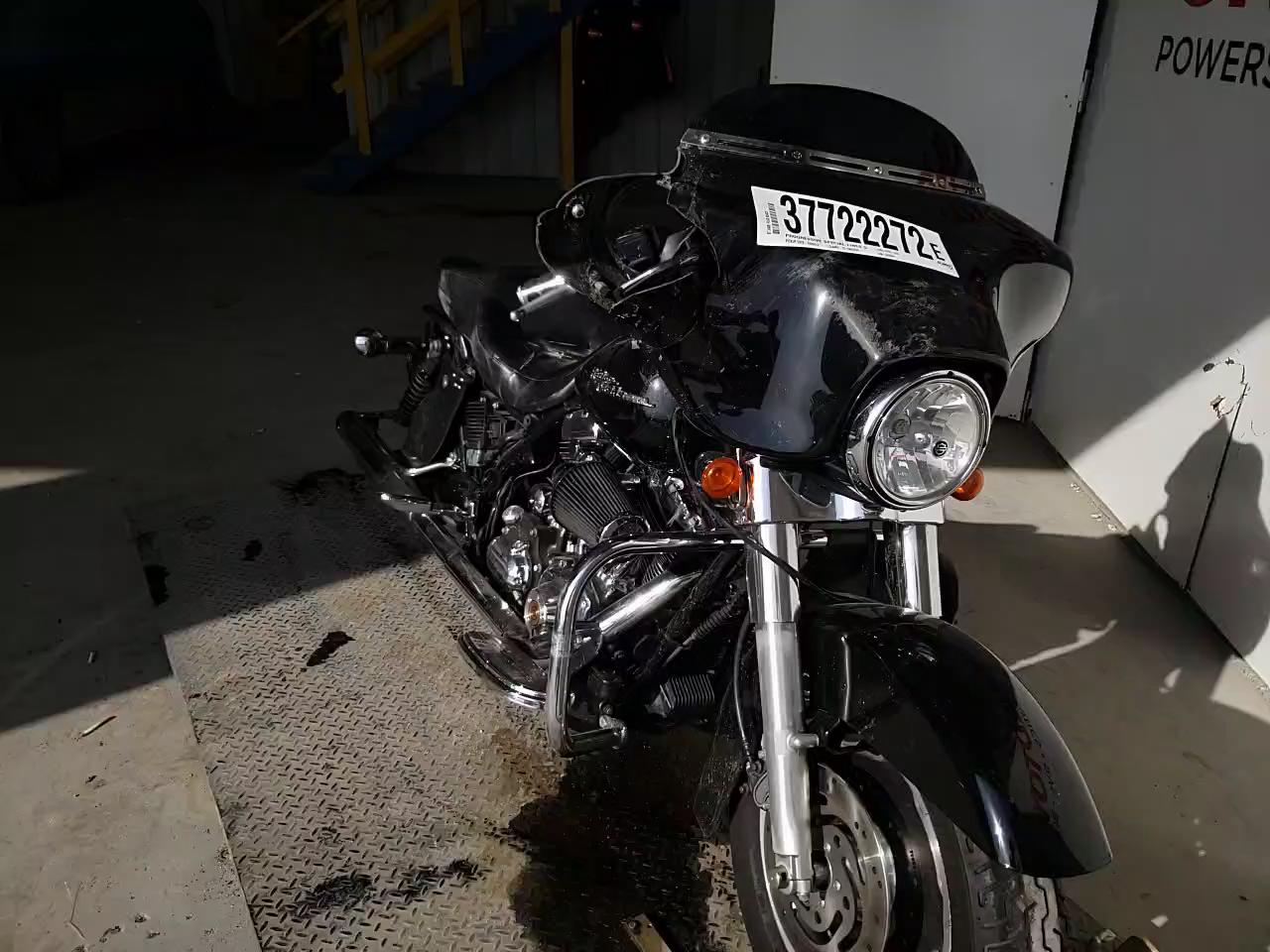 2007 HARLEY-DAVIDSON FLHX 1HD1KB4137Y683934