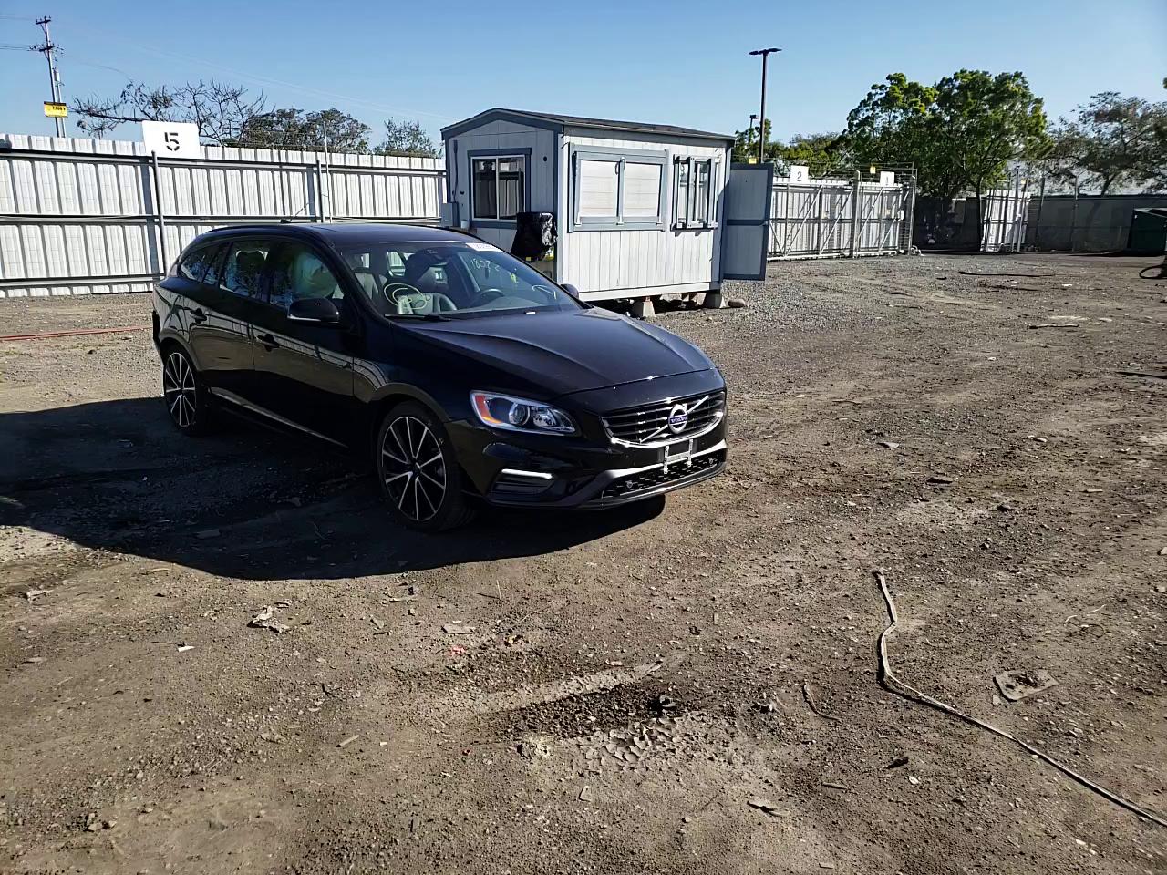 2017 VOLVO V60 T5 INS YV140MEL9H1369287