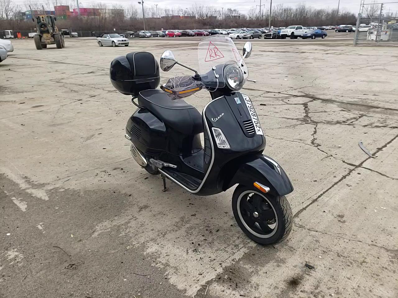 2010 VESPA GTS 300 SU ZAPM459LXA5700854