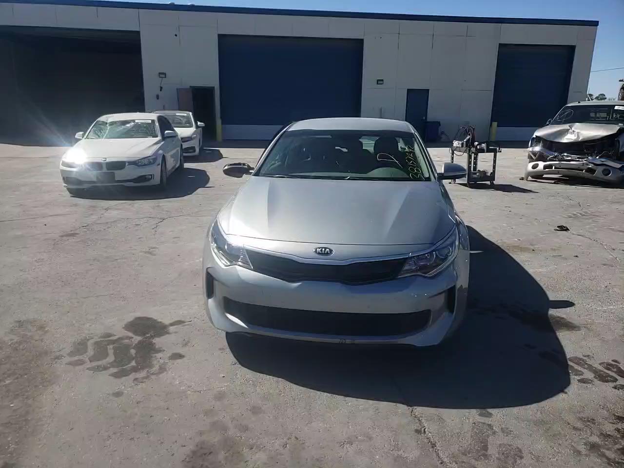 2017 KIA OPTIMA PLU KNAGV4LDXH5010424