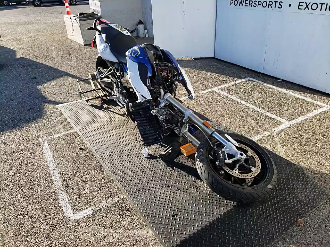 2016 BMW F800 R WB10B1403GZC97622