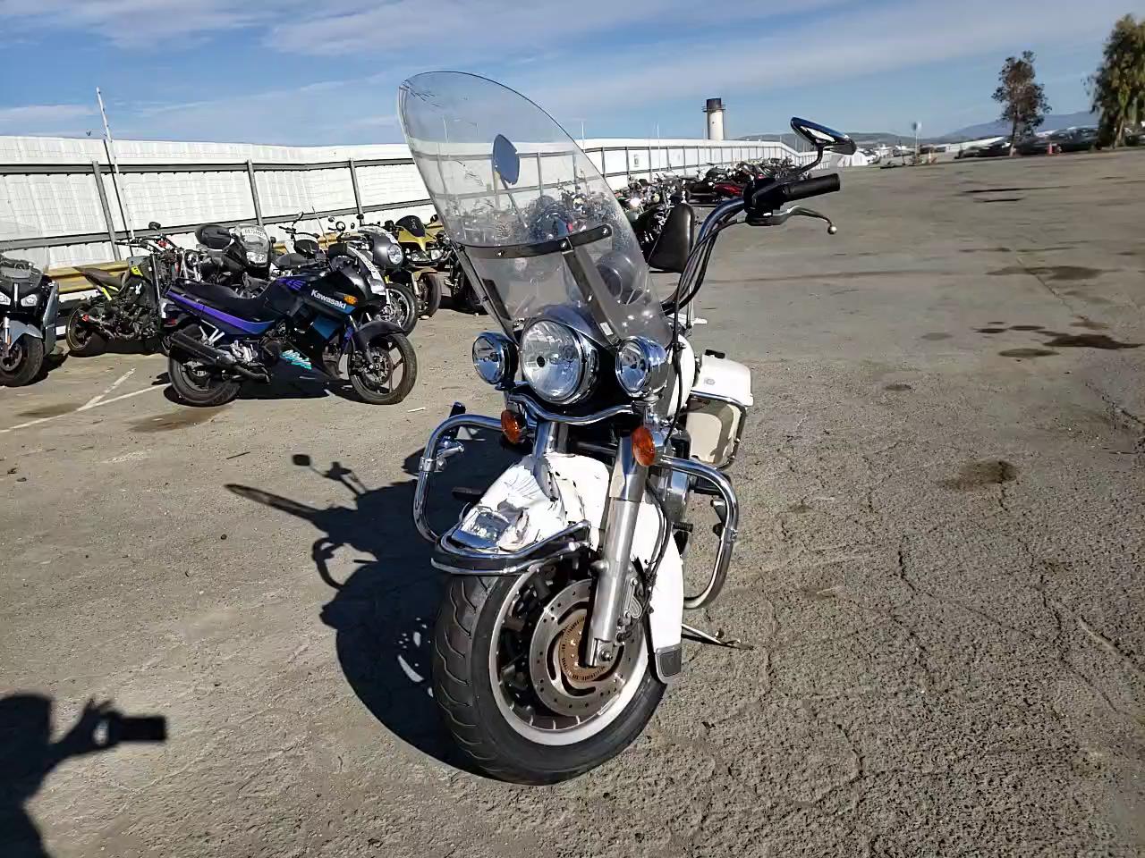 2006 HARLEY-DAVIDSON FLHPI 1HD1FHW116Y711250