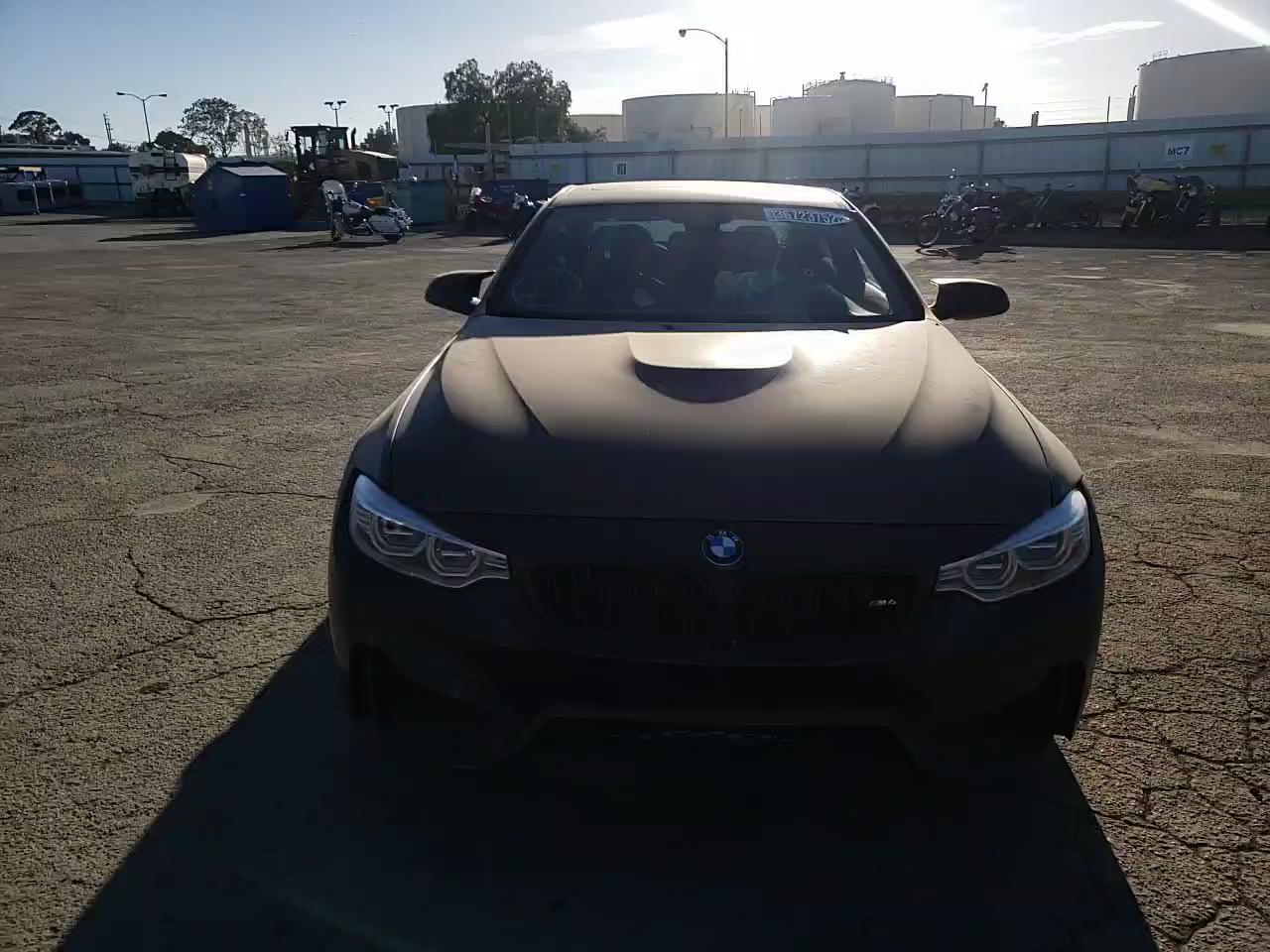 2015 BMW M4 WBS3R9C51FK331822