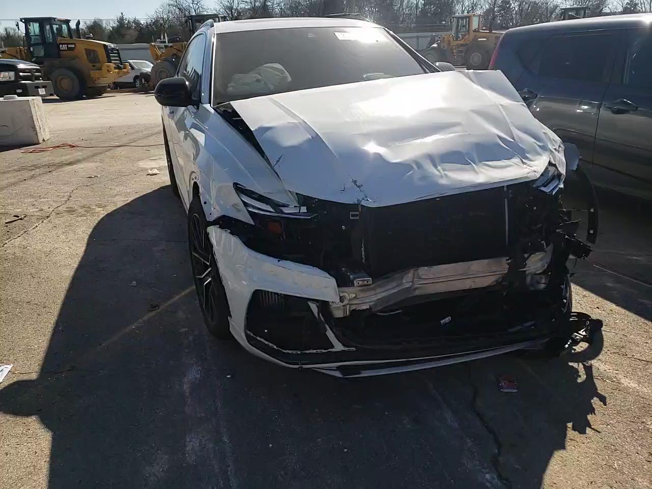 2021 AUDI SQ8 PREMIU WA1AWBF13MD038300