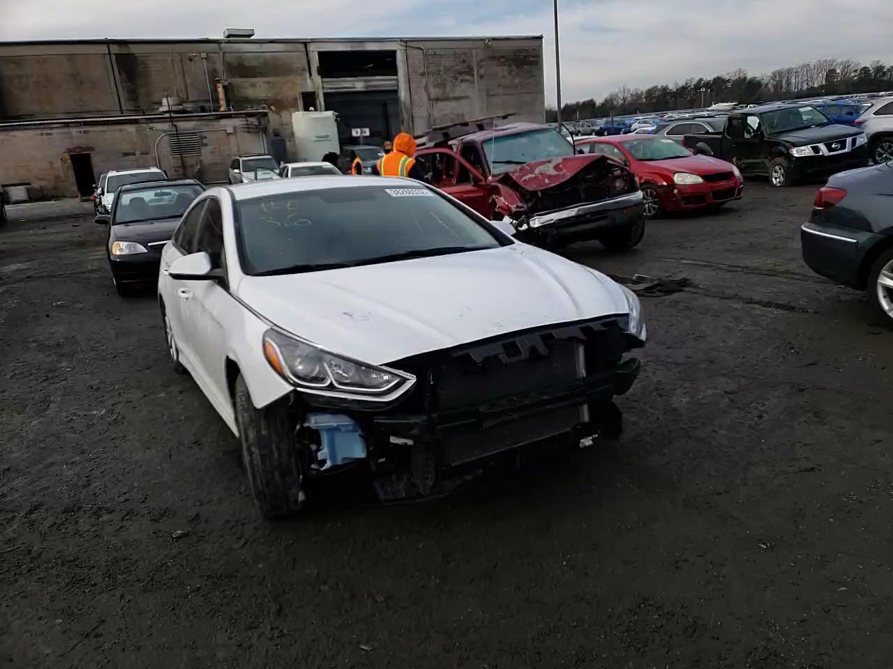 2019 HYUNDAI SONATA SE - 5NPE24AF3KH783654