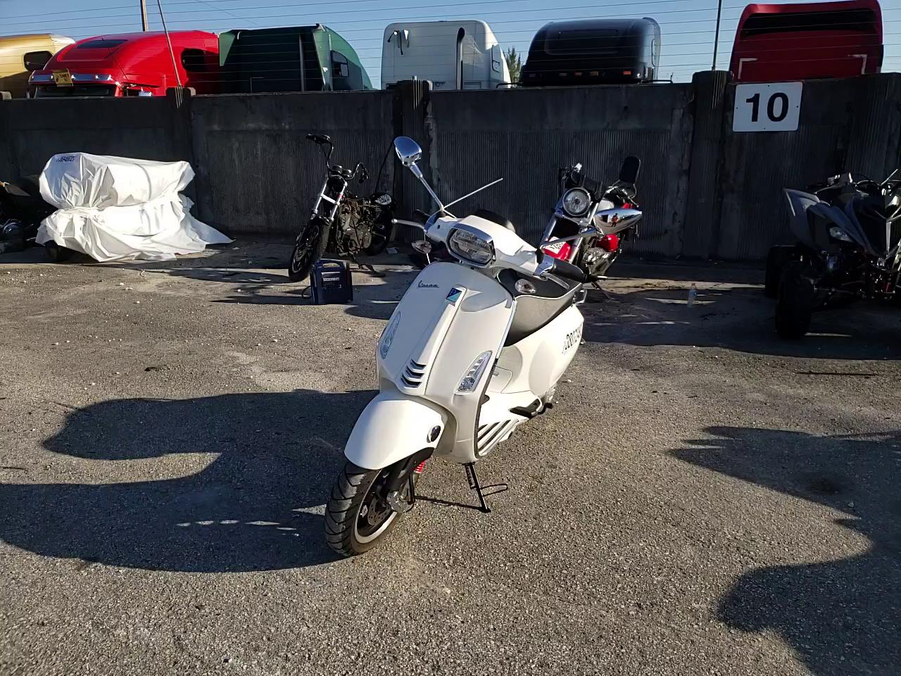 2020 APRILIA SCOOTER ZAPCA06B1L5200054
