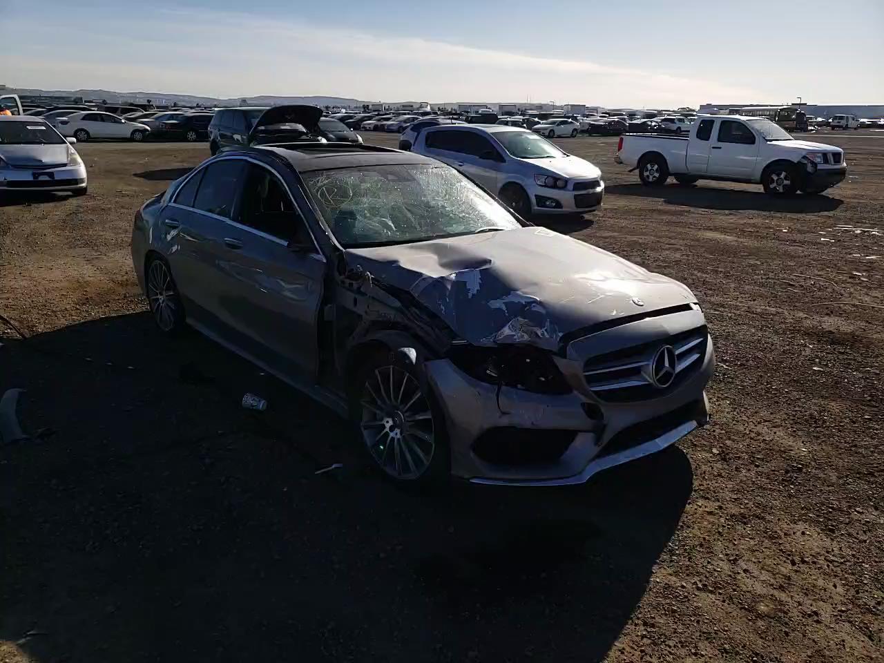 2015 MERCEDES-BENZ C 400 4MAT 55SWF6GB2FU010900
