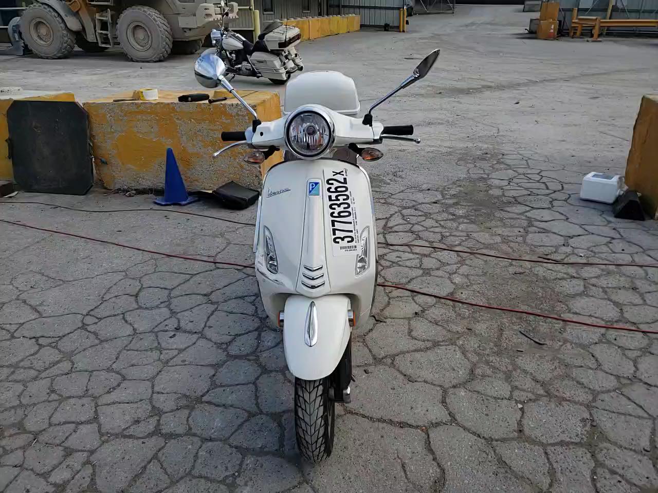 2018 VESPA SPRINT 150 ZAPM818G1J5700615
