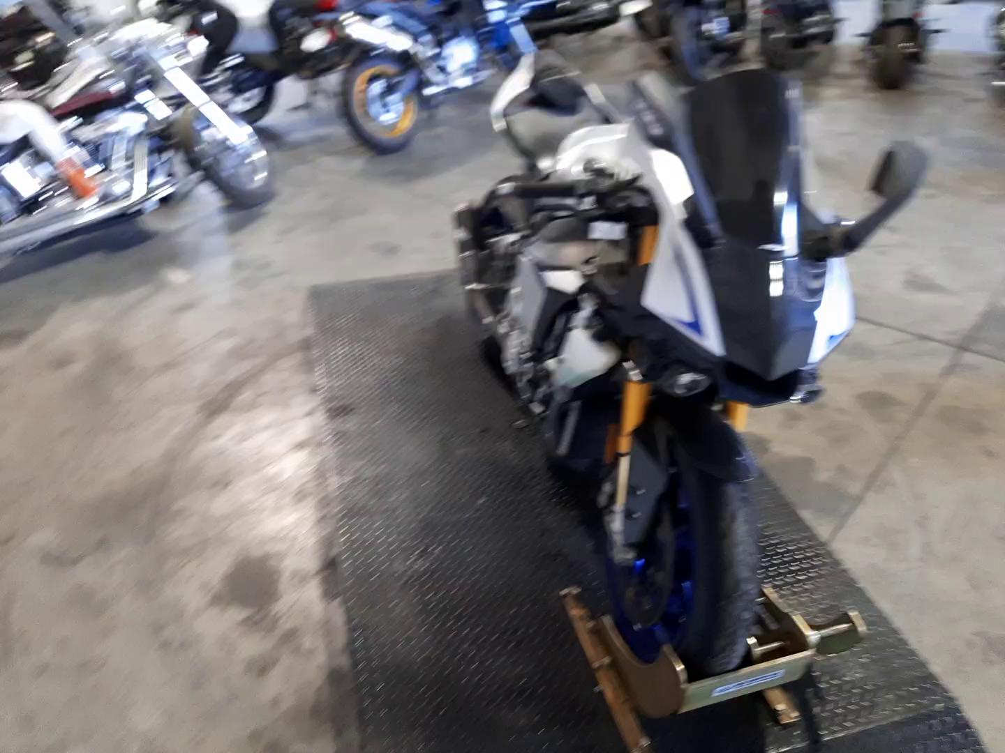 2016 YAMAHA YZFR1M C JYARN40Y9GA000181