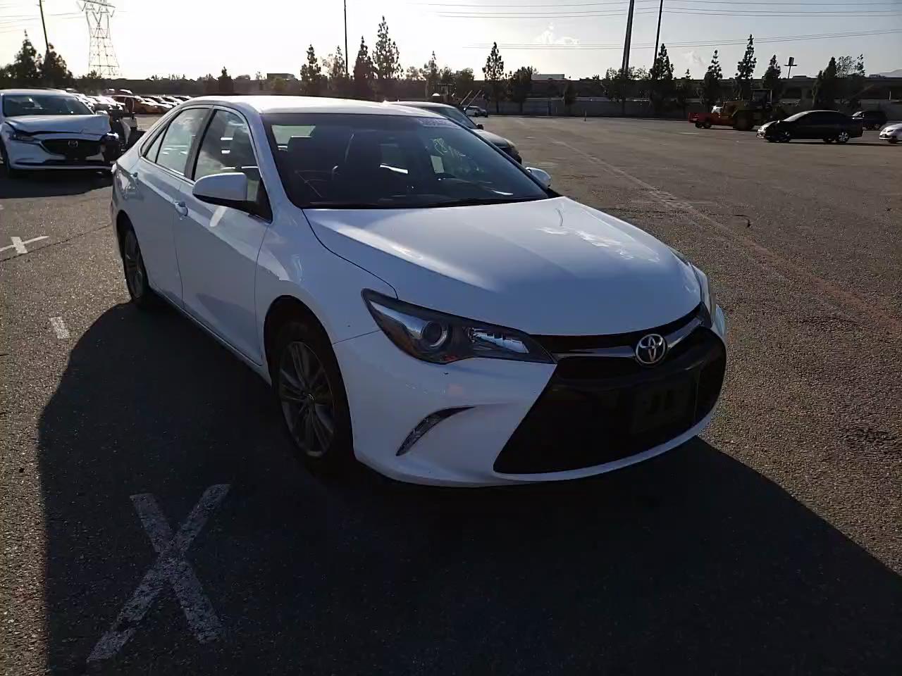 2016 TOYOTA CAMRY LE 4T1BF1FK8GU531208