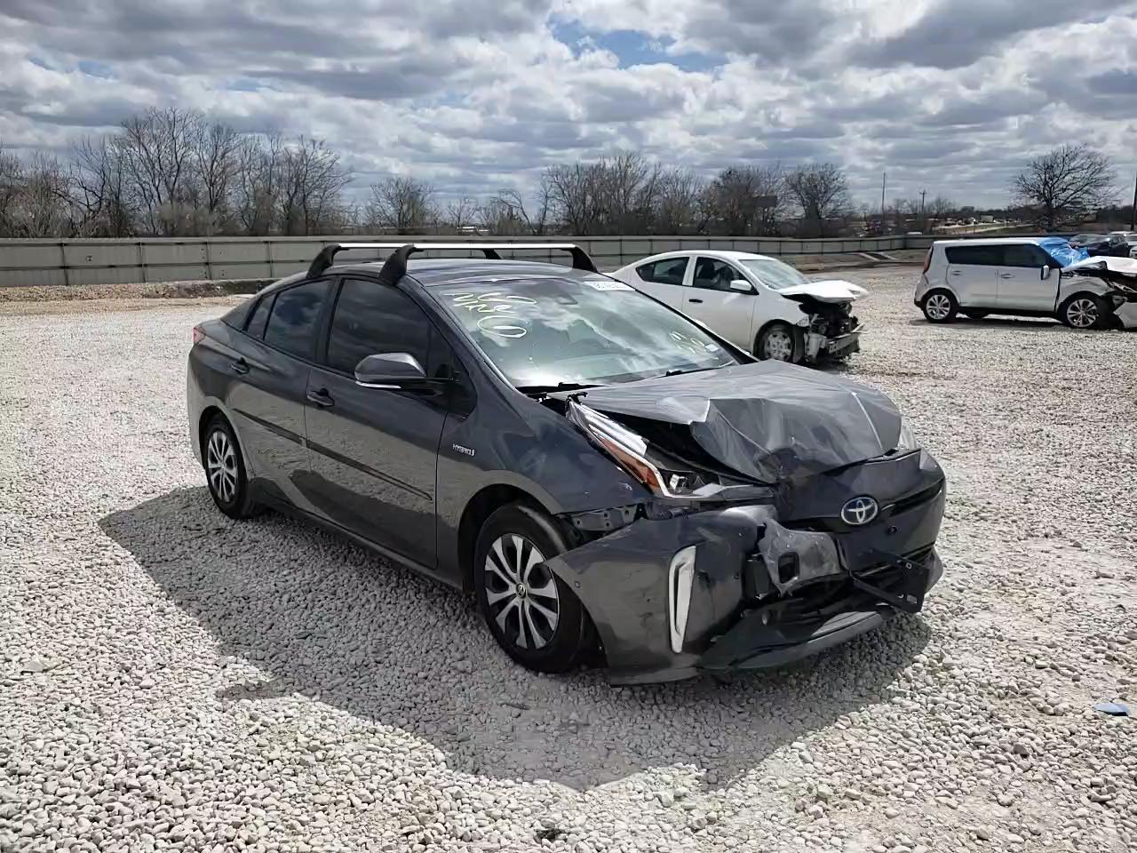 2020 TOYOTA PRIUS LE JTDL9RFU9L3013690
