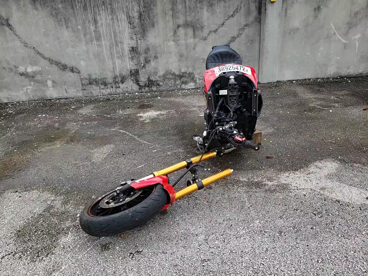 2014 YAMAHA FZ09 JYARN33E3EA002548