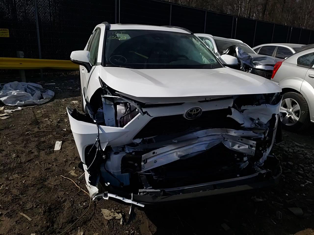 2022 TOYOTA RAV4 HYBRI 4T3RWRFV0NU053992