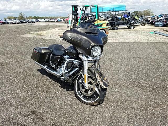 2021 HARLEY-DAVIDSON FLHX 1HD1KBC11MB651337