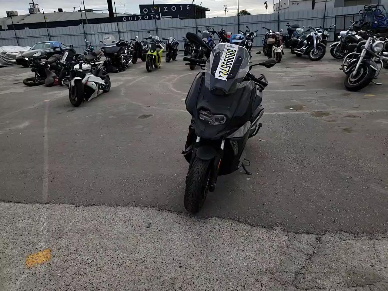 2019 BMW C 400 X WB40C1903KS876259