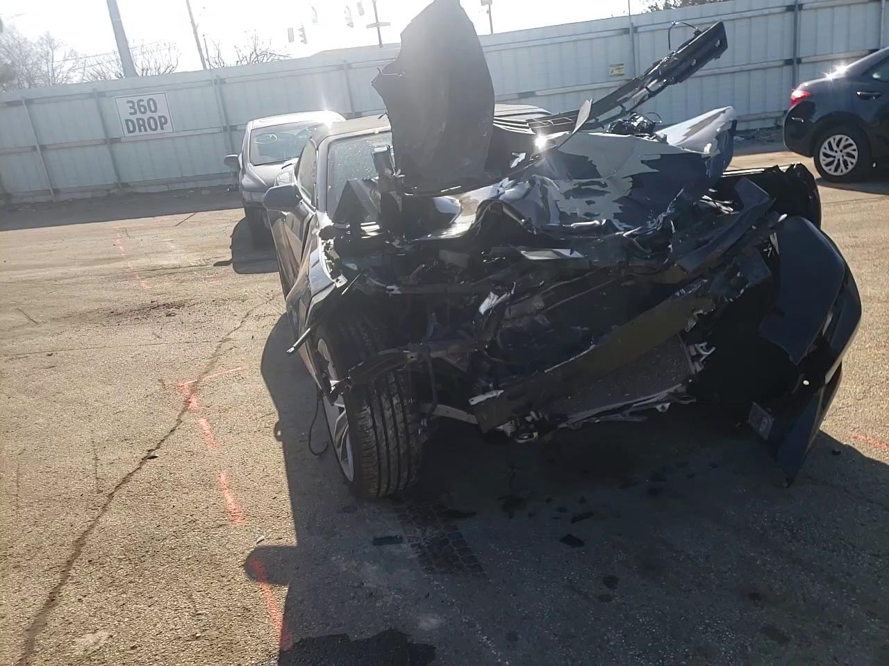2017 CHEVROLET CAMARO LT 1G1FB3DS8H0111174