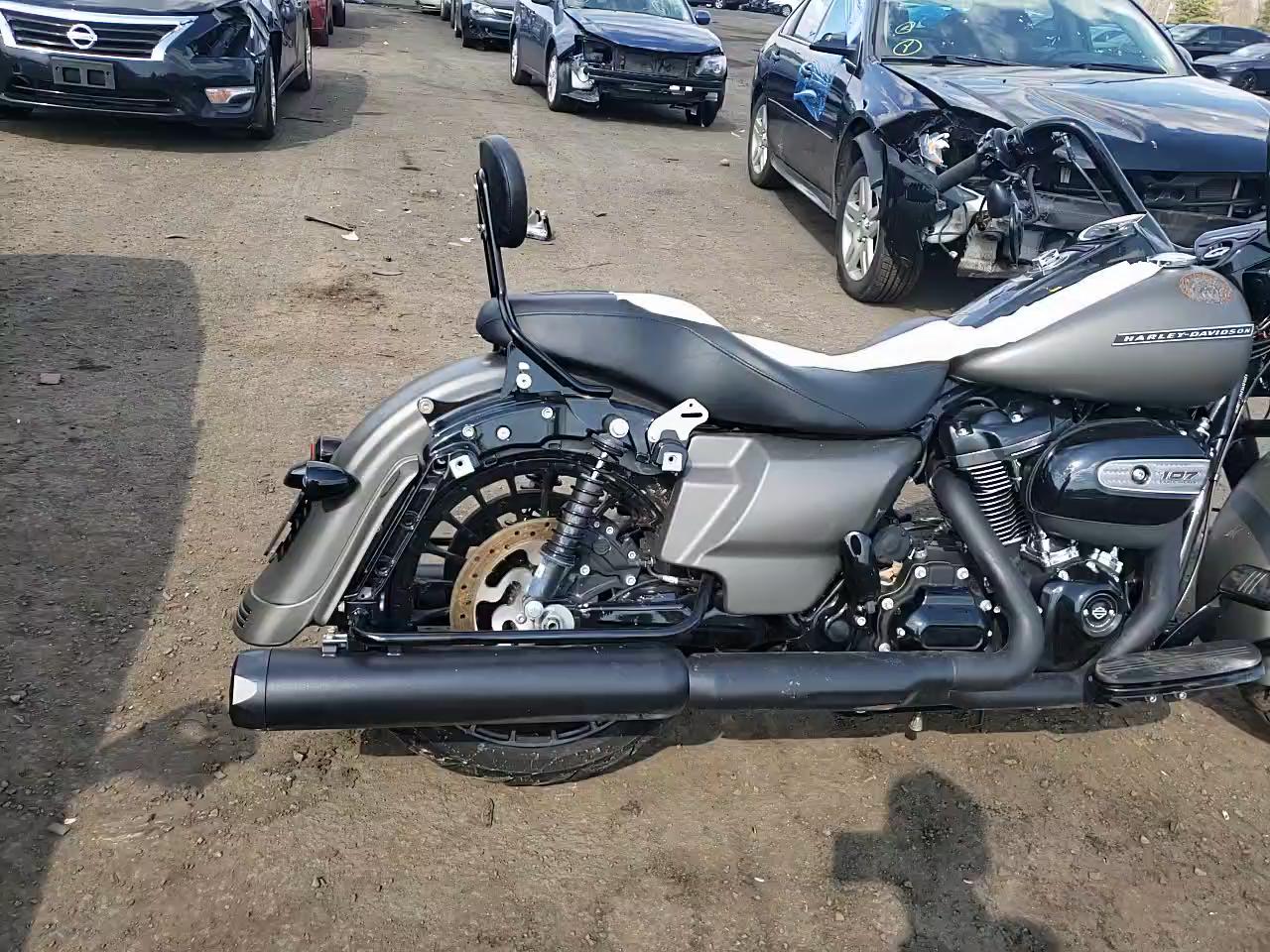 2018 HARLEY-DAVIDSON FLHRXS 1HD1KVC14JB601075