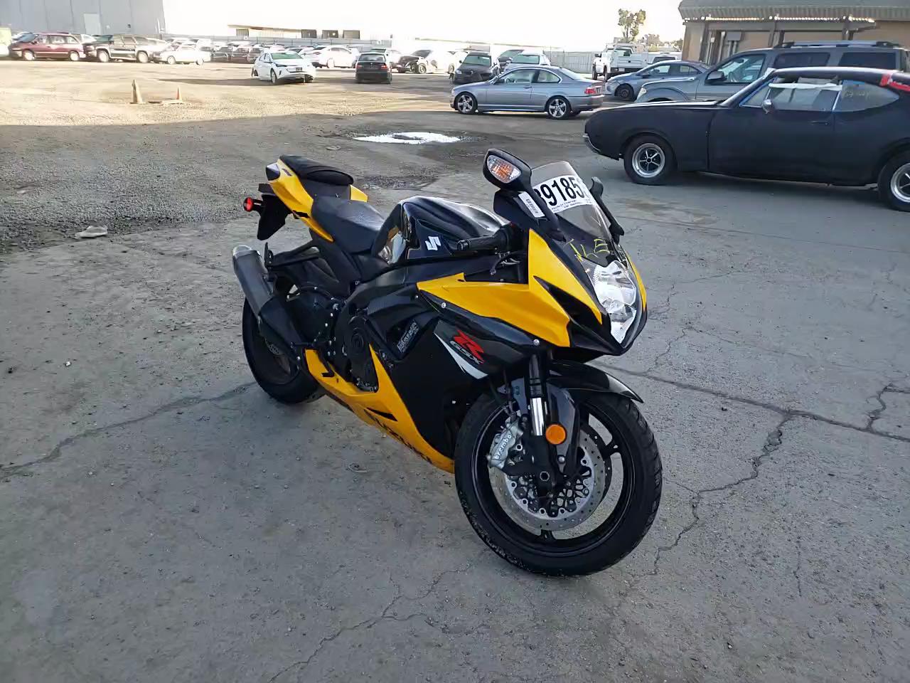 2017 SUZUKI GSX-R600 JS1GN7FA2H2100345